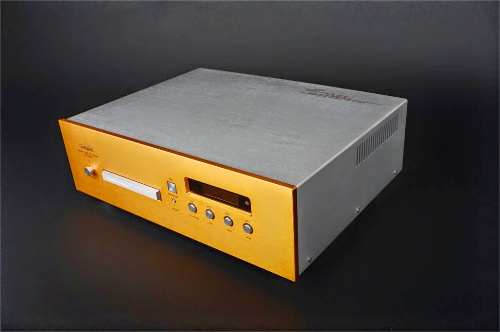 Mono and Stereo HighEnd Audio Magazine Line LM515 CD player DAC