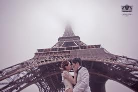 everything is here eiffel tower love story a real love style