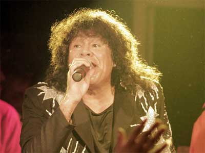 LOS DESAFIANTES DEL ESPECTACULO!!...17 AÑOS: MUERE UN ...