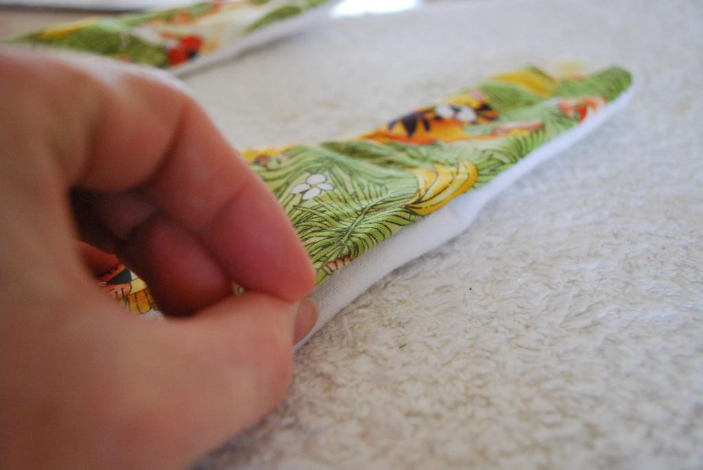 Kanga Creative Simple Baby Bib Tutorial