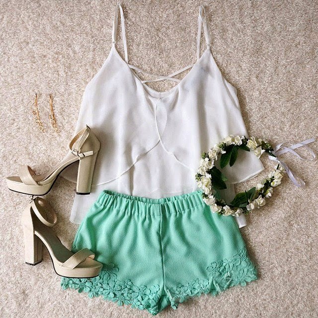 How to Chic MINT LACE TRIM SHORTS OUTFIT SET