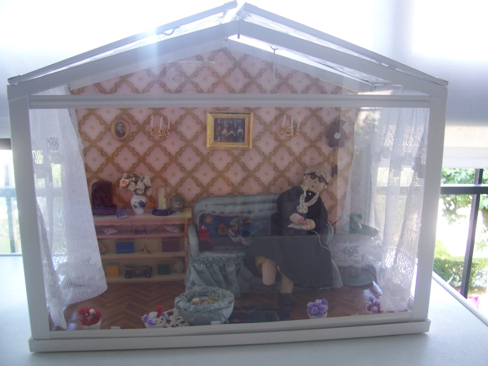 Casitas y Miniaturas: LA HABITACION DE MAMA CONCHA