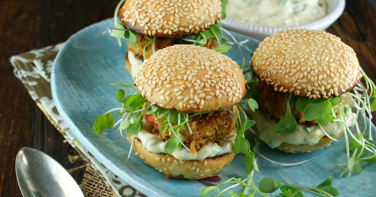 Authentic Suburban Gourmet Crab Cake Sliders with Jalapeno Aioli