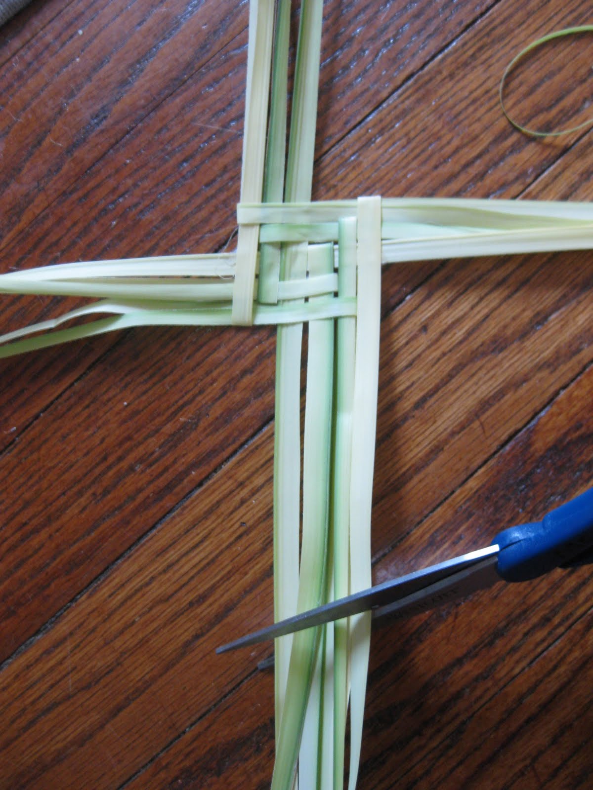 wee little miracles How to Make a Palm St. Brigid's Cross