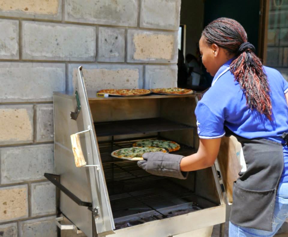 Cookswell Energy Saving Jikos and Charcoal Ovens Cook excellant pizzas