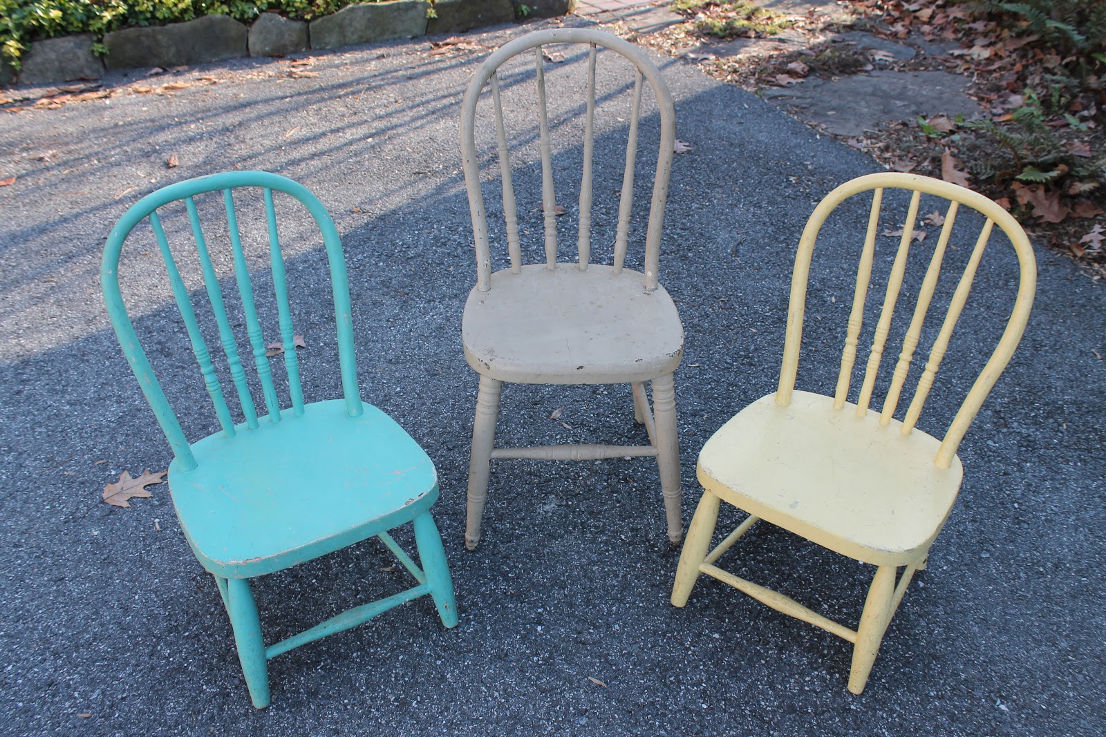 Elizabeth & Co. Three Little Chairs