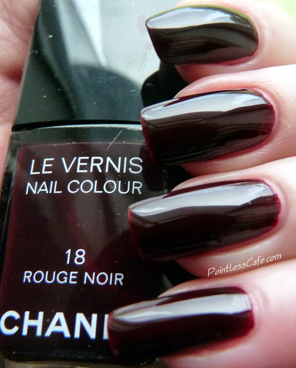 Pointless Cafe: Chanel 18 Vamp and 18 Rouge Noir