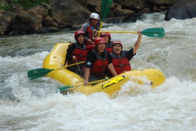 Paket Arung Jeram Jogja Paket Rafting di Jogja ~ OUTBOUND ...