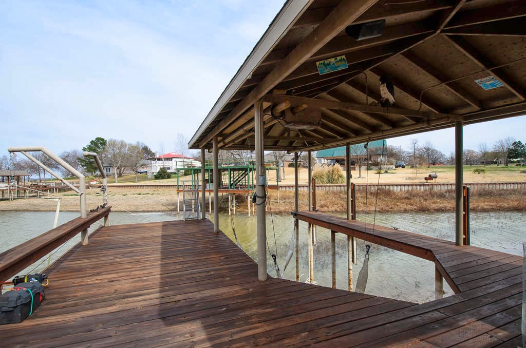 Richland Chambers LakeSide Dreaming Rent a spot on Richland Chambers Lake