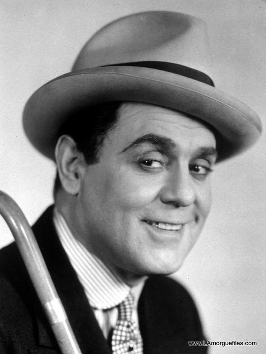 Leo Carrillo Net Worth
