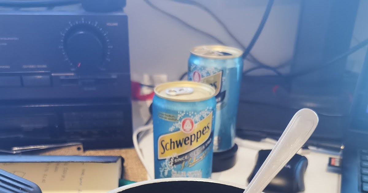 Life in Canada : Samyang and Schweppes