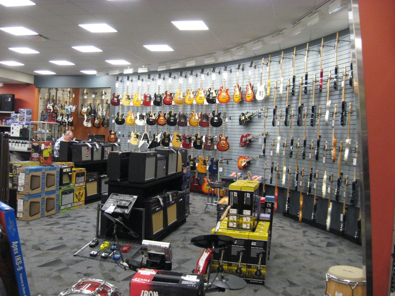 Position of Amps in stores. r/GuitarAmps