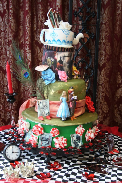 The Simple Cake: Alice In Wonderland Wedding Cake