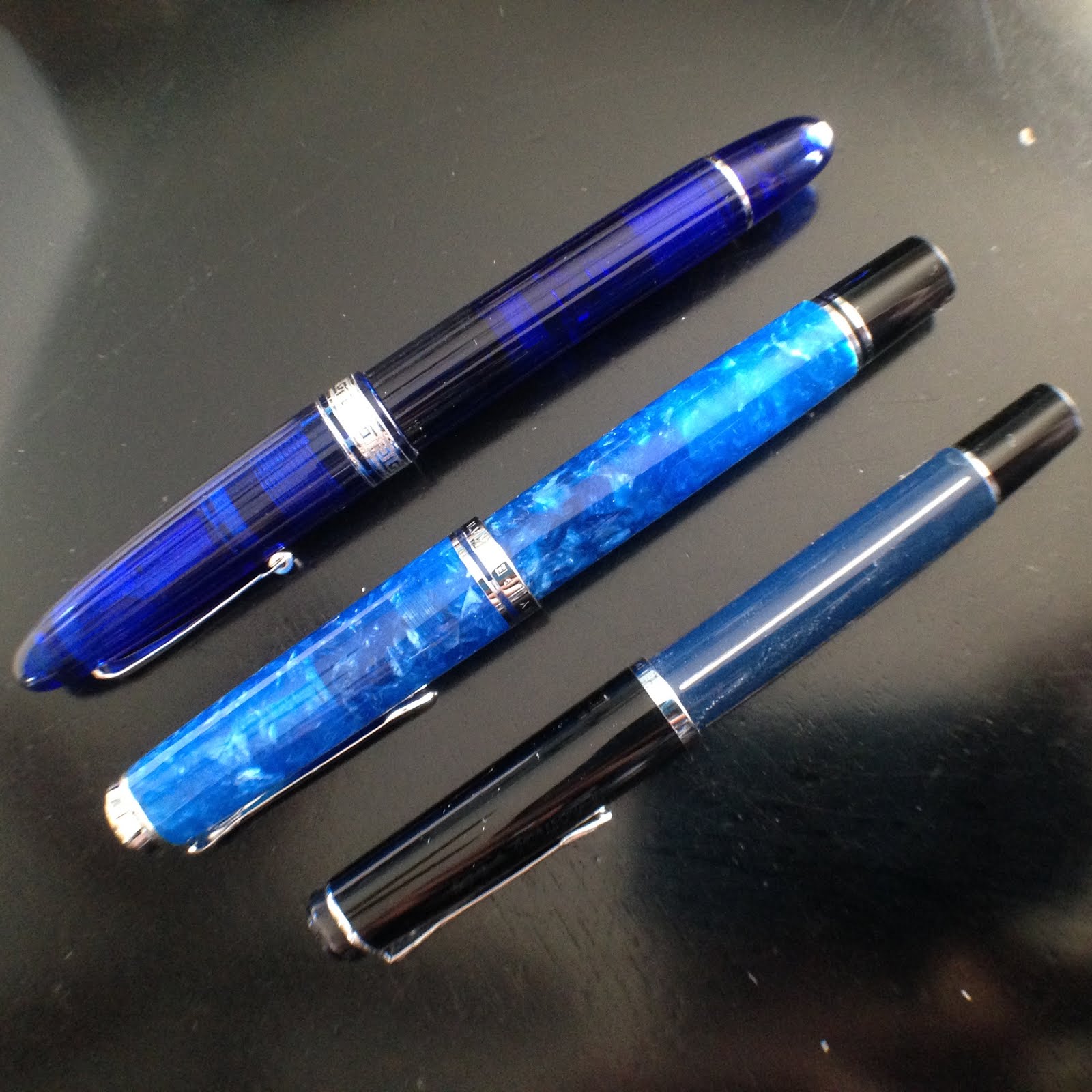 The Gold Standard Review of the Pelikan Souveran M805 Vibrant Blue
