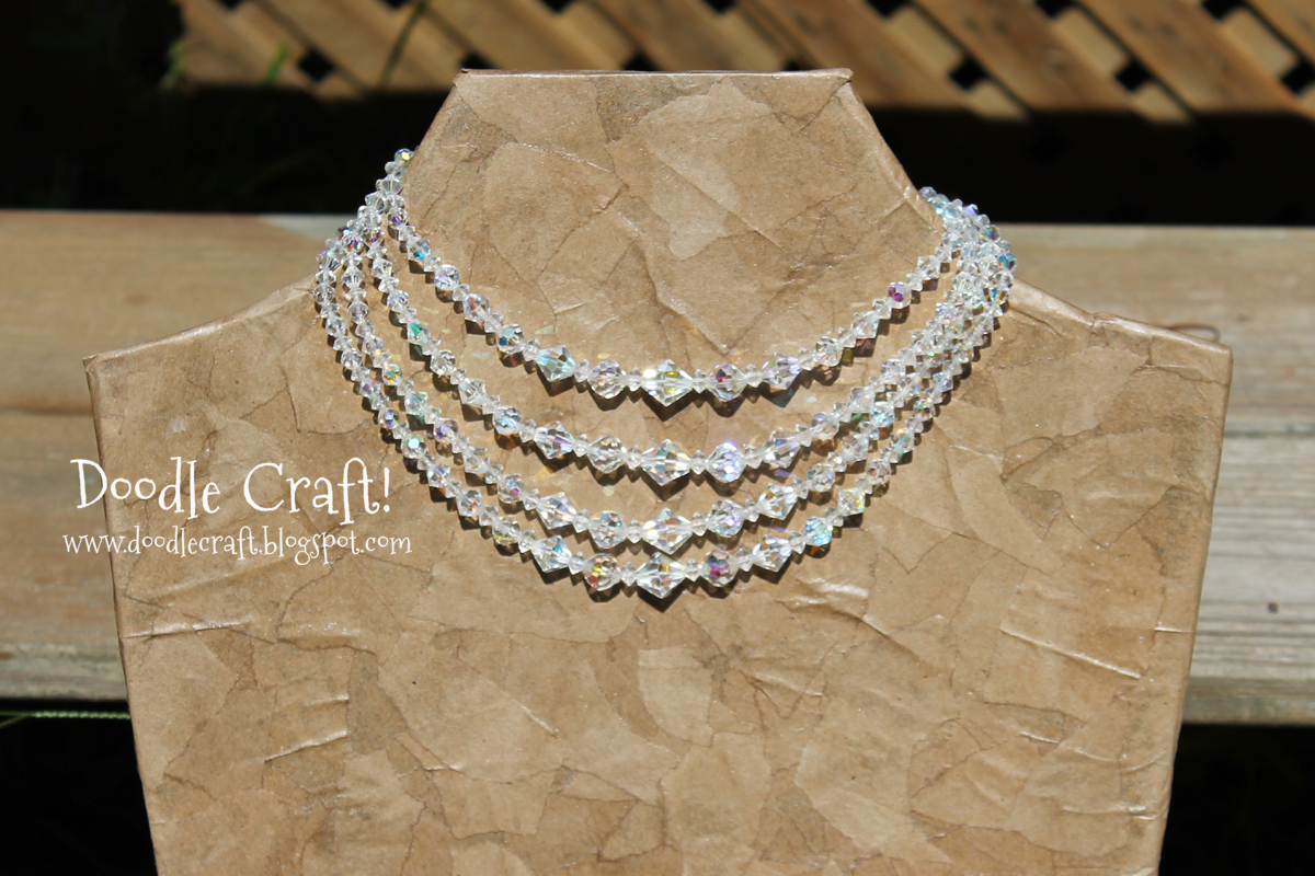 Doodlecraft Make a Necklace Display Form