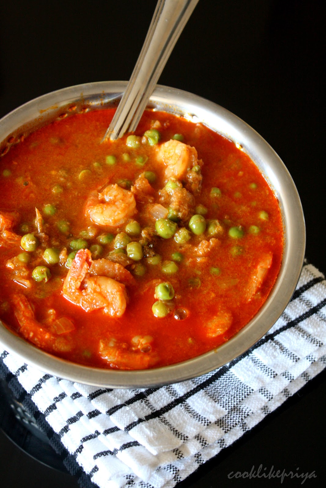 Cook like Priya: South Indian Spicy Prawn Curry Recipe