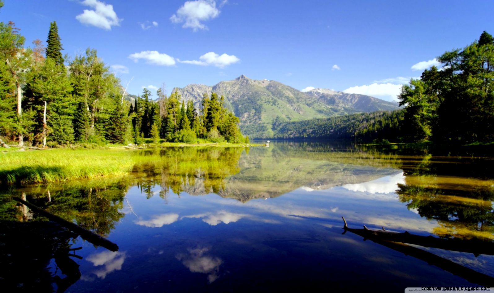 Beautiful Mountain Lake Scenery HD desktop wallpaper High Beautiful Mountain Lake Scenery HD desktop wallpaper High