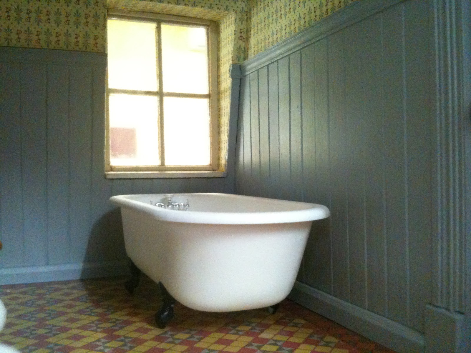 chrysnbon victorian bathroom kit