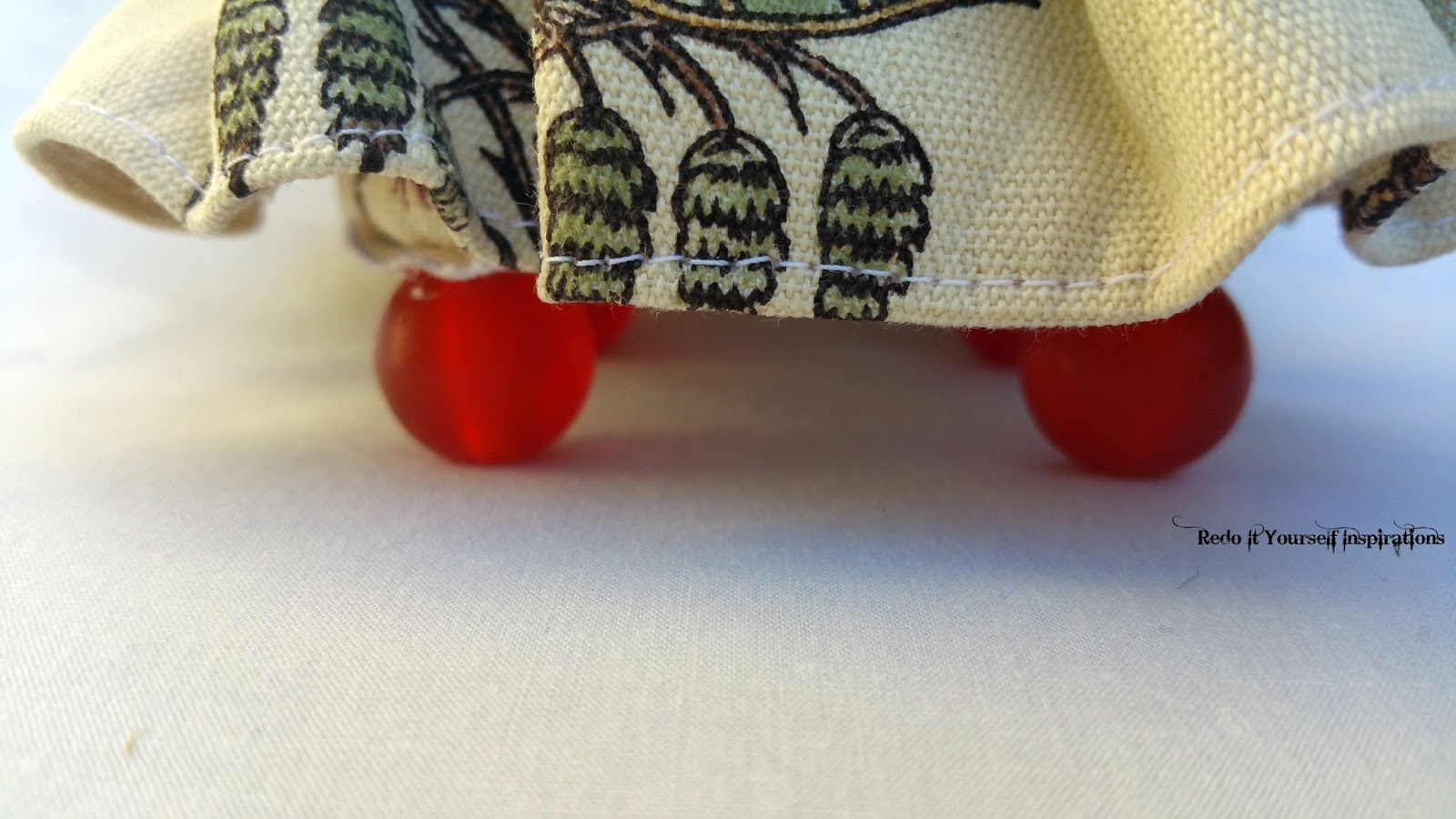 Pin Cushions from Tuna Cans Redo It Yourself Inspirations Pin Cushions from Tuna Cans