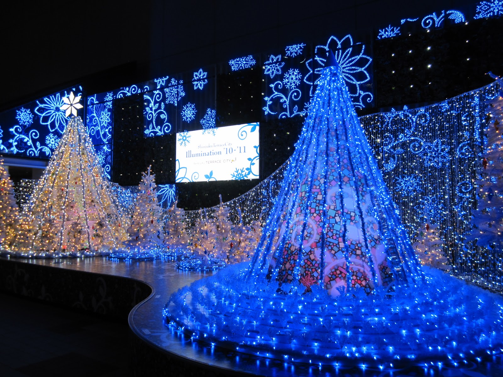 SWEETHONEYDEW Christmas Illuminations in Japan