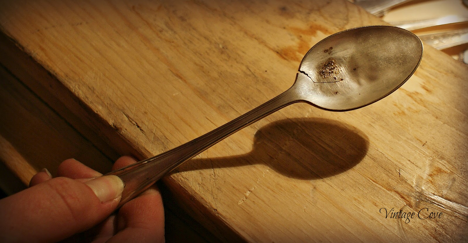 how to prepare crack with spoon