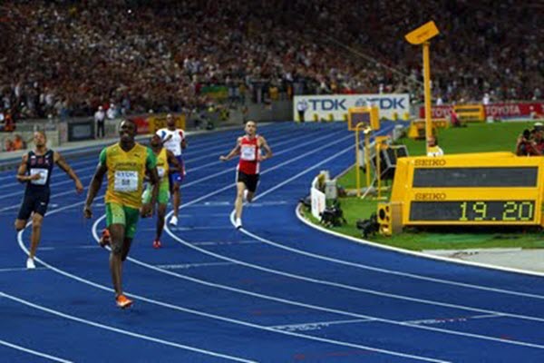 Perlombaan lari dengan jarak 100 m 200 m dan 400 m termasuk jenis perlombaan lari dengan jarak