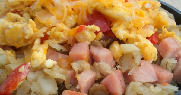 Leesh & Lu's Recipe Box: Cheesy Denver Breakfast Skillet