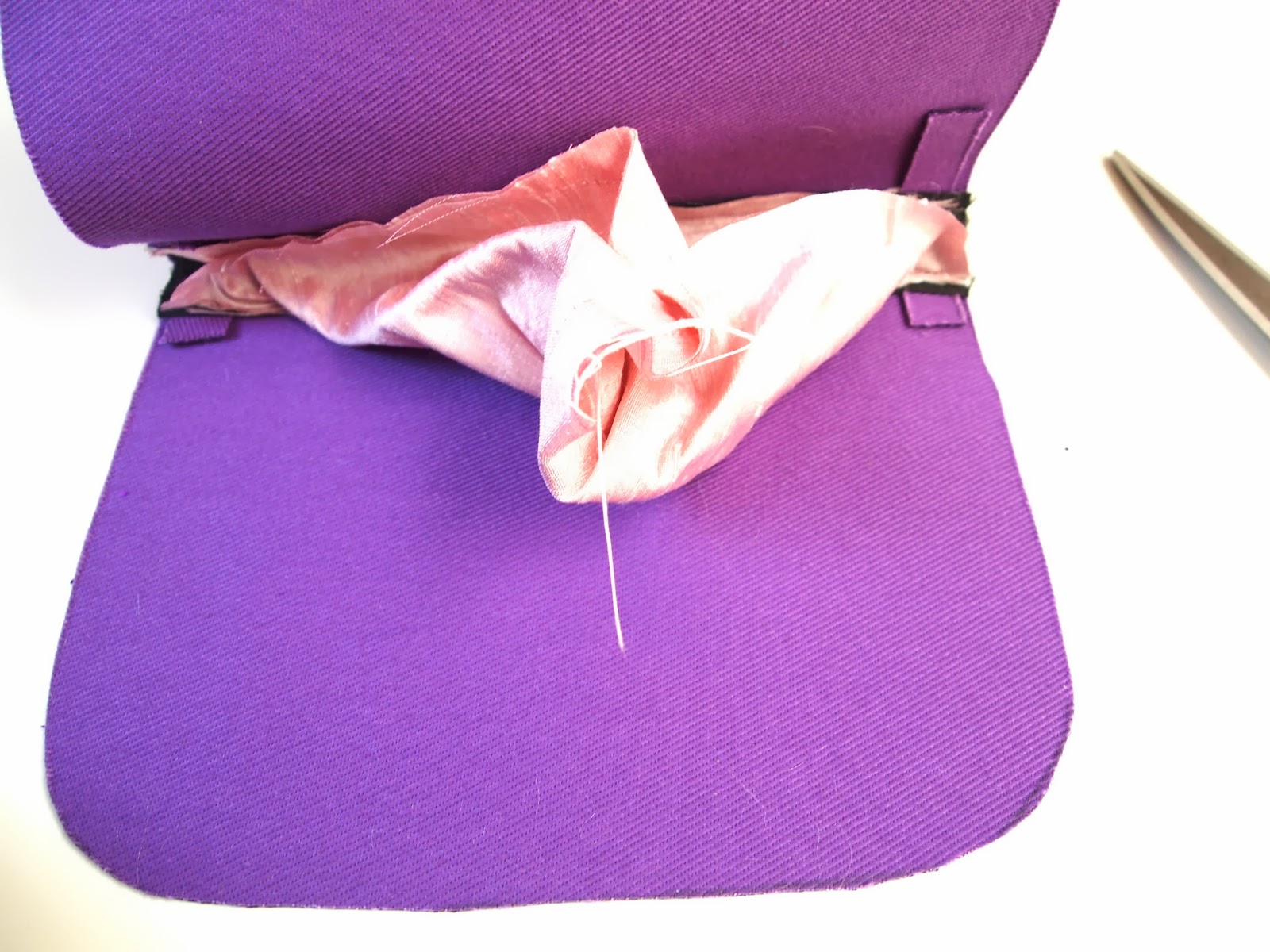 Crafty Alex DIY Glitter purse and kit How to make a purse