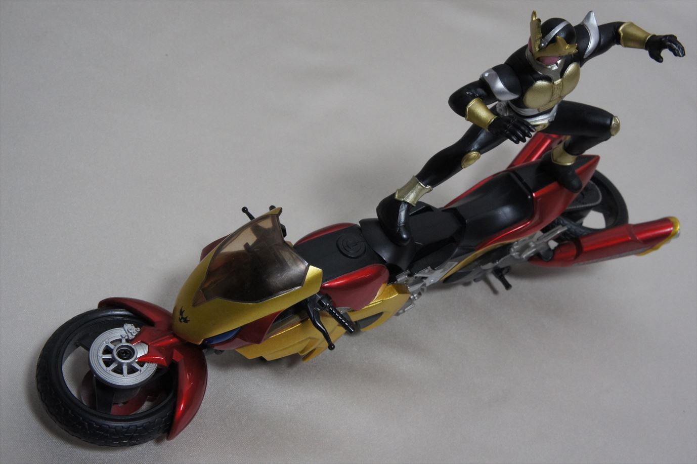 アギト マシントルネーダー 仮面ライダーアギト 乗用 マシン