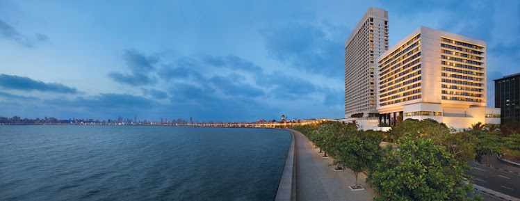 MUMBAI:  The Hotel Oberoi / Overlooking the Arabian Sea. / @O.H.
