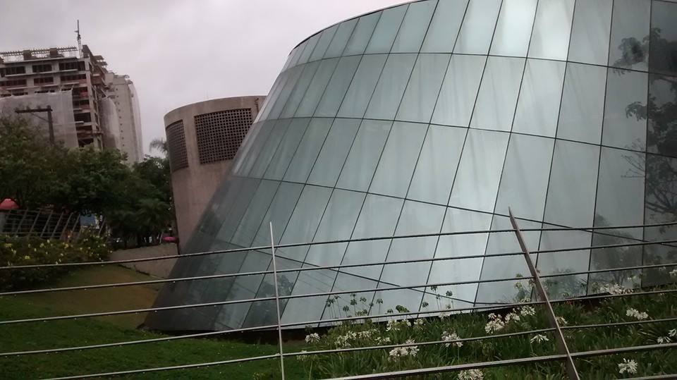 Quem lembra das bonecas de papel, - Museu do Ipiranga