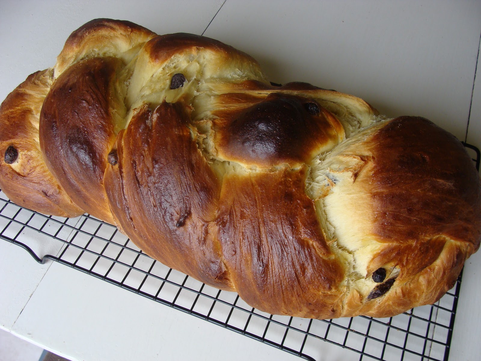 Crown of Thorn / Sweet Raisin Challah Bread Weeknight Dish