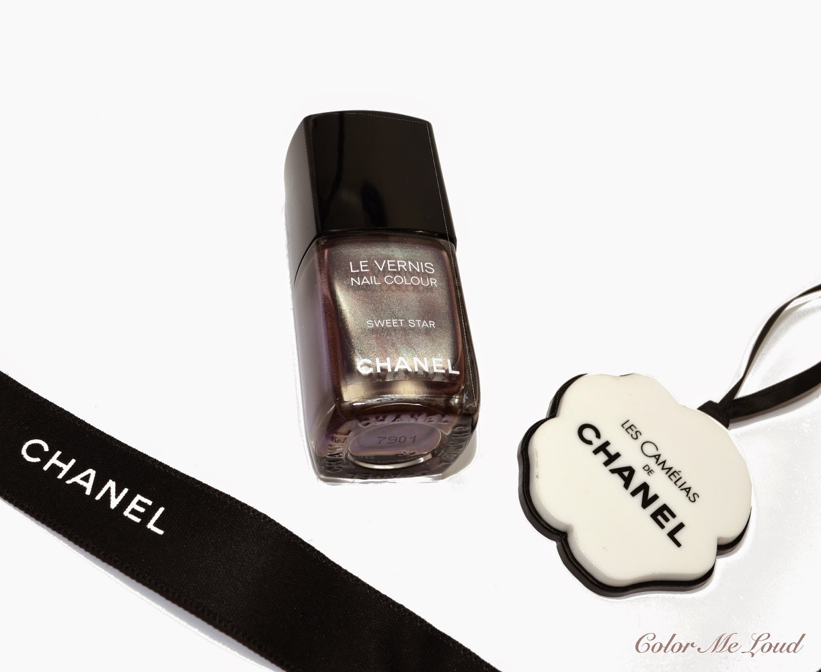 Chanel Le Vernis Sweet Star for Fashion Night Out 2014 Nail Polishes, Review, Swatch & Comparison 