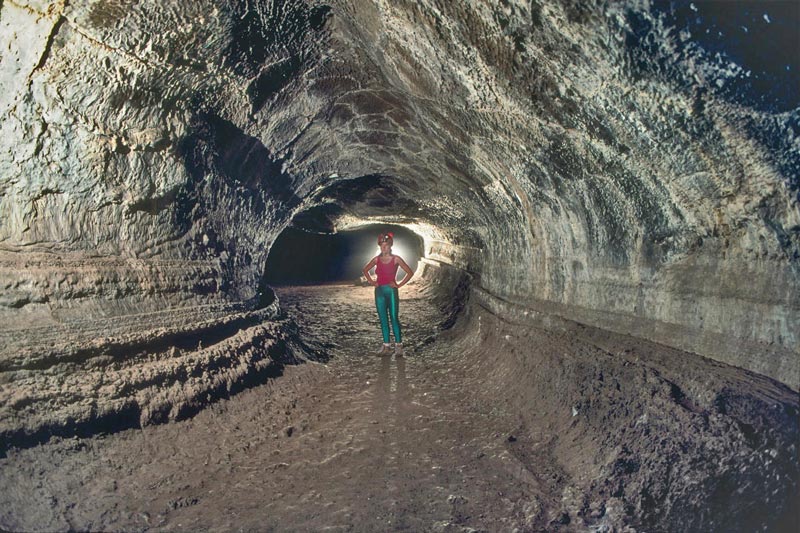 12 Imágenes de túneles sorprendentes formados por lava  Im%25C3%25A1genes+de+t%25C3%25BAneles+sorprendentes+formados+por+lava+06