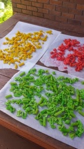 http://myboredtoddler.com/how-to-make-colored-pasta-for-craft/