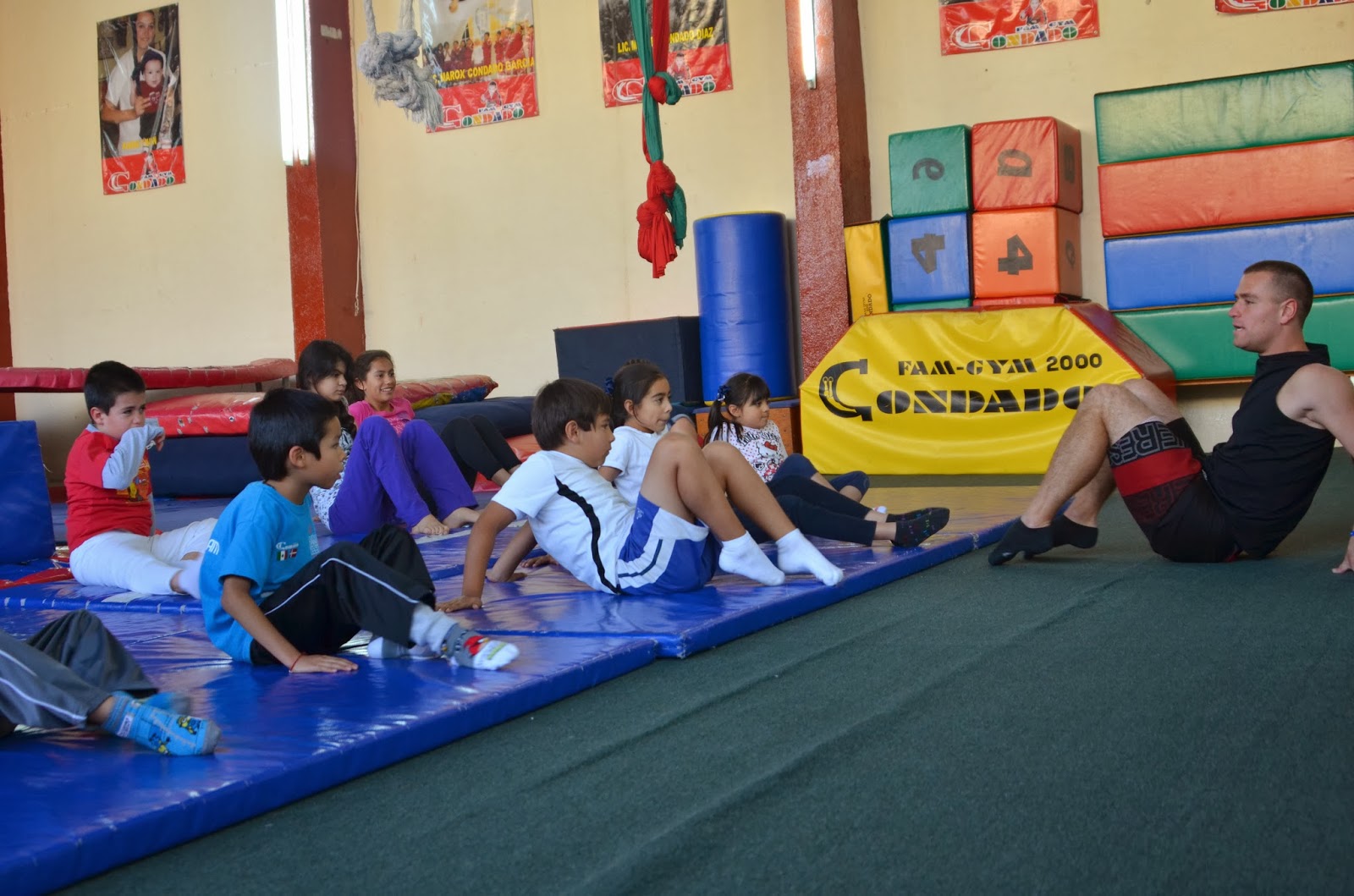 Travelling Gymnast Condado FamGym )