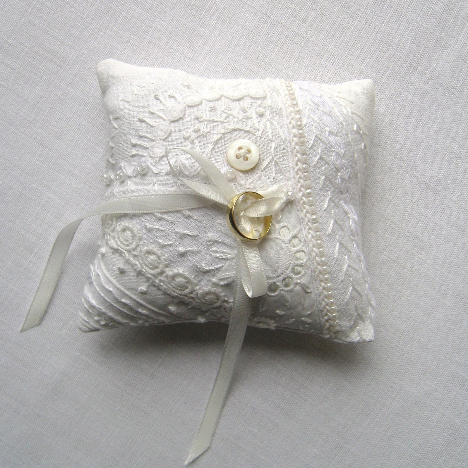 twiglet Handmade ring cushion