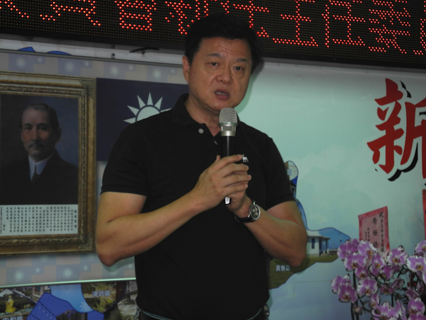 前台北縣長周錫瑋形同「默認」參選新北市長,成為藍營第1位表態者。 前台北縣長周錫瑋形同「默認」參選新北市長,成為藍營第1位表態者。