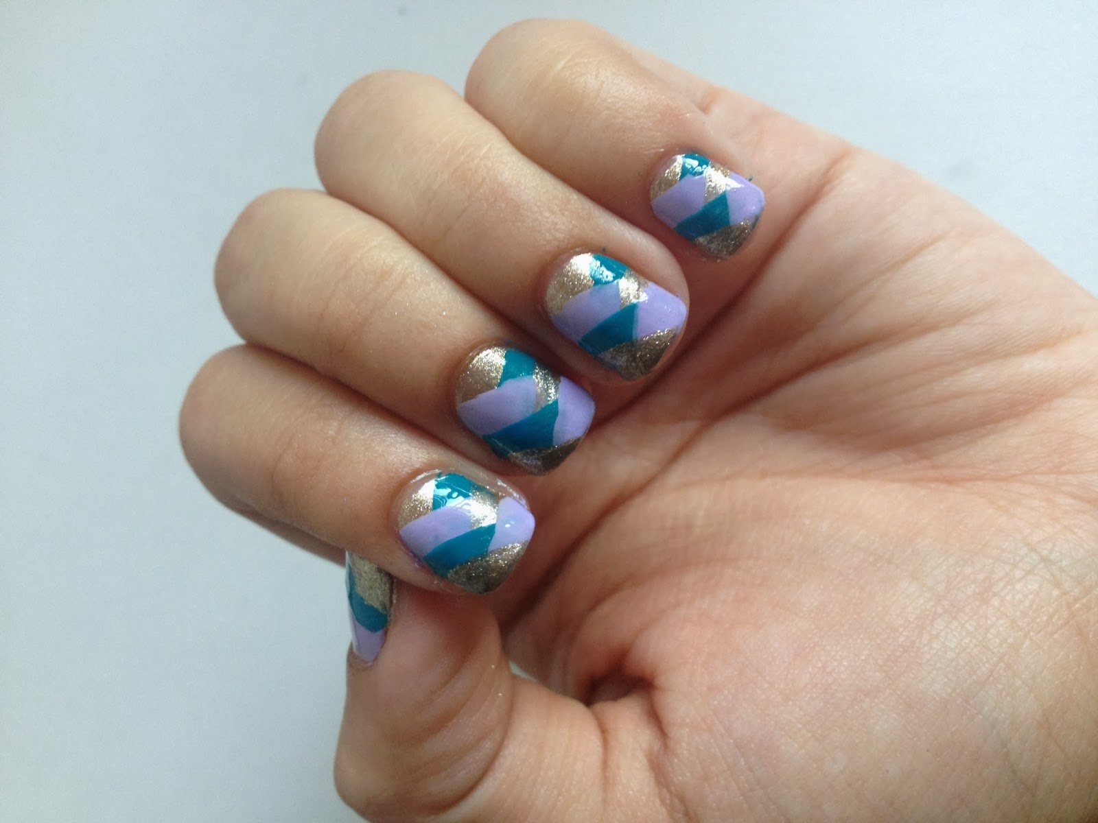 One Thousand Looks MANI MONDAY BRAID NAILS