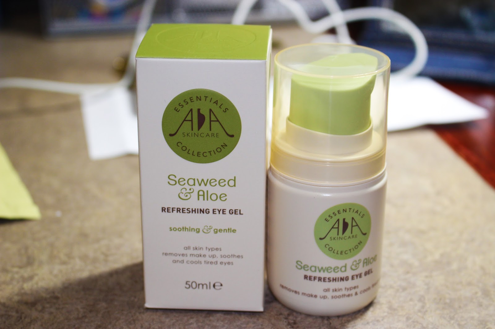 Amphora Aromatics Skincare Eye Gel review fantail flo