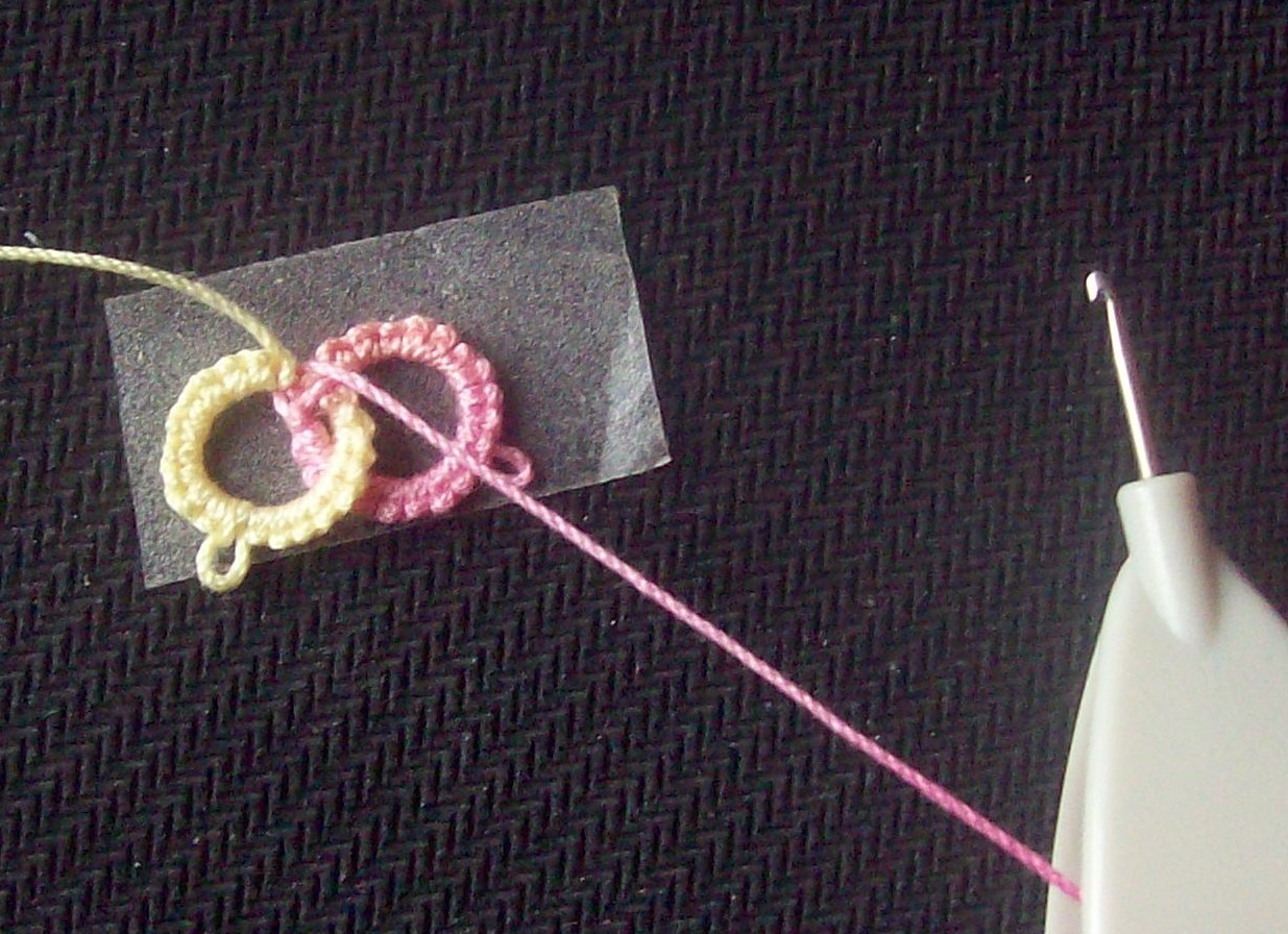 Kathy's Victorian Tatted Lace Interlocking Rings made with Shuttle