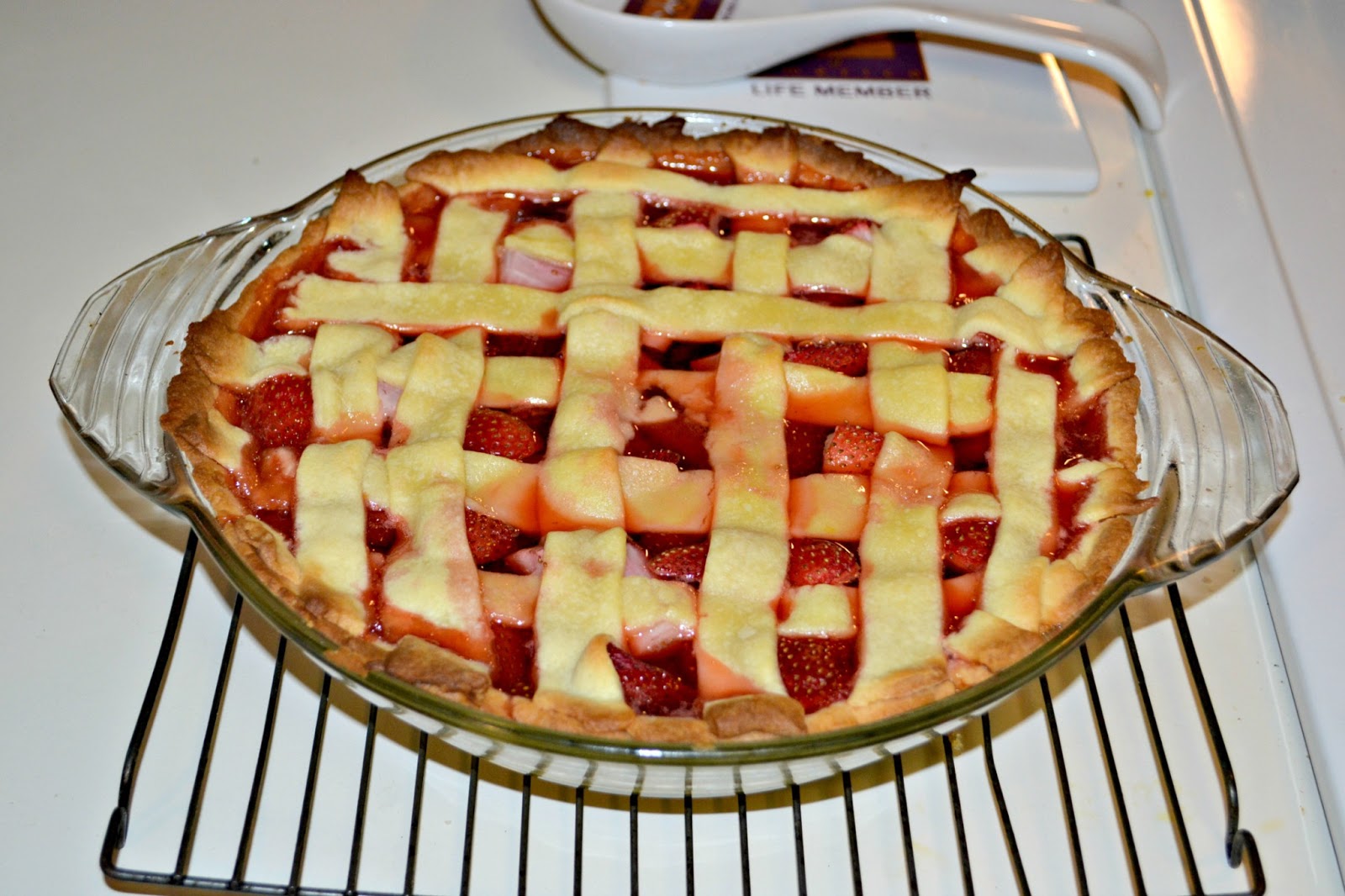 Strawberry Pie Daring Bakers HezziD's Books and Cooks