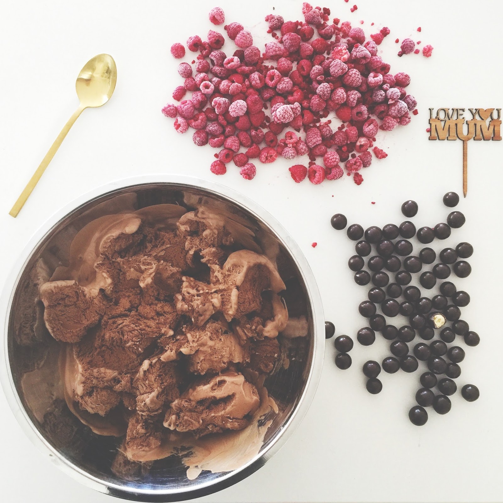 honey and fizz Mum's birthday and a Malteser/Raspberry Icecream cake.