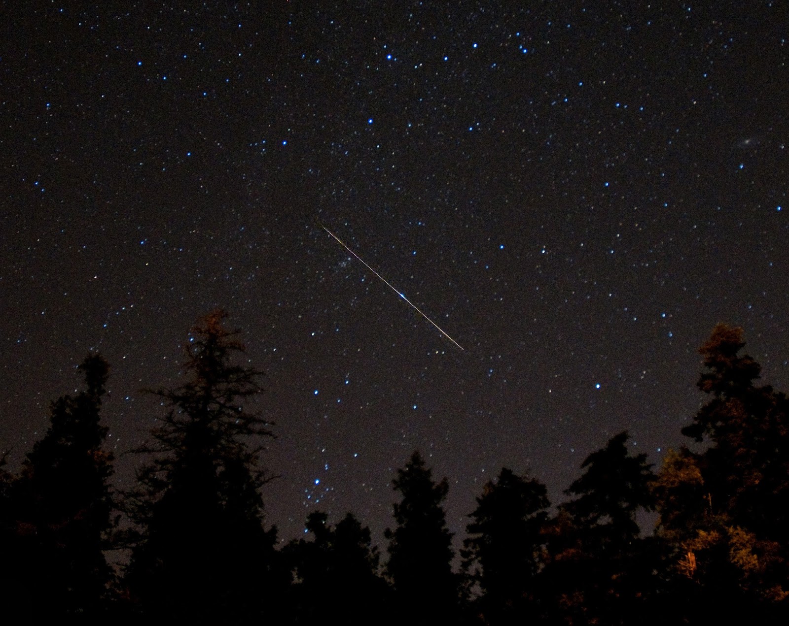 LearnPhoto.ca Photography Tips Blog Draconids Meteor Shower Peaks