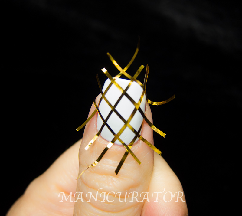 Lattice Nail Art with tutorialLazy Days of Summer Dotting tool challenge