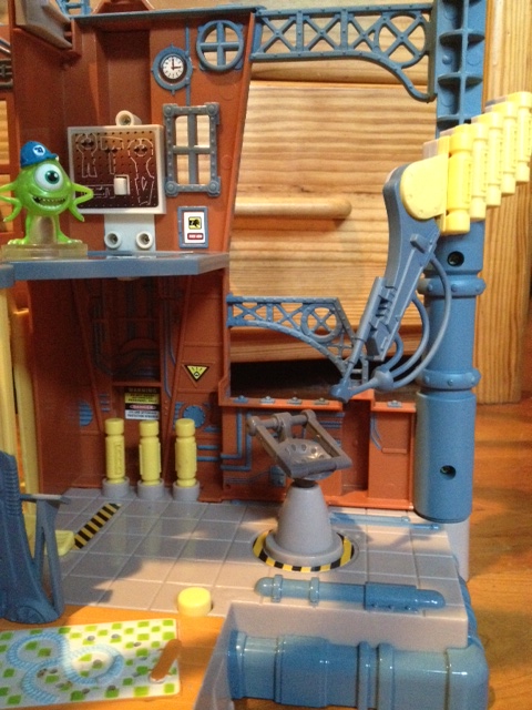 Dan the Pixar Fan: Monsters Inc: Electronic Factory Playset and Figure
