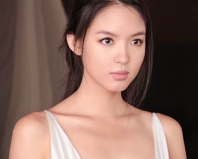 Top 10 Sexiest Asian Women in 2015 