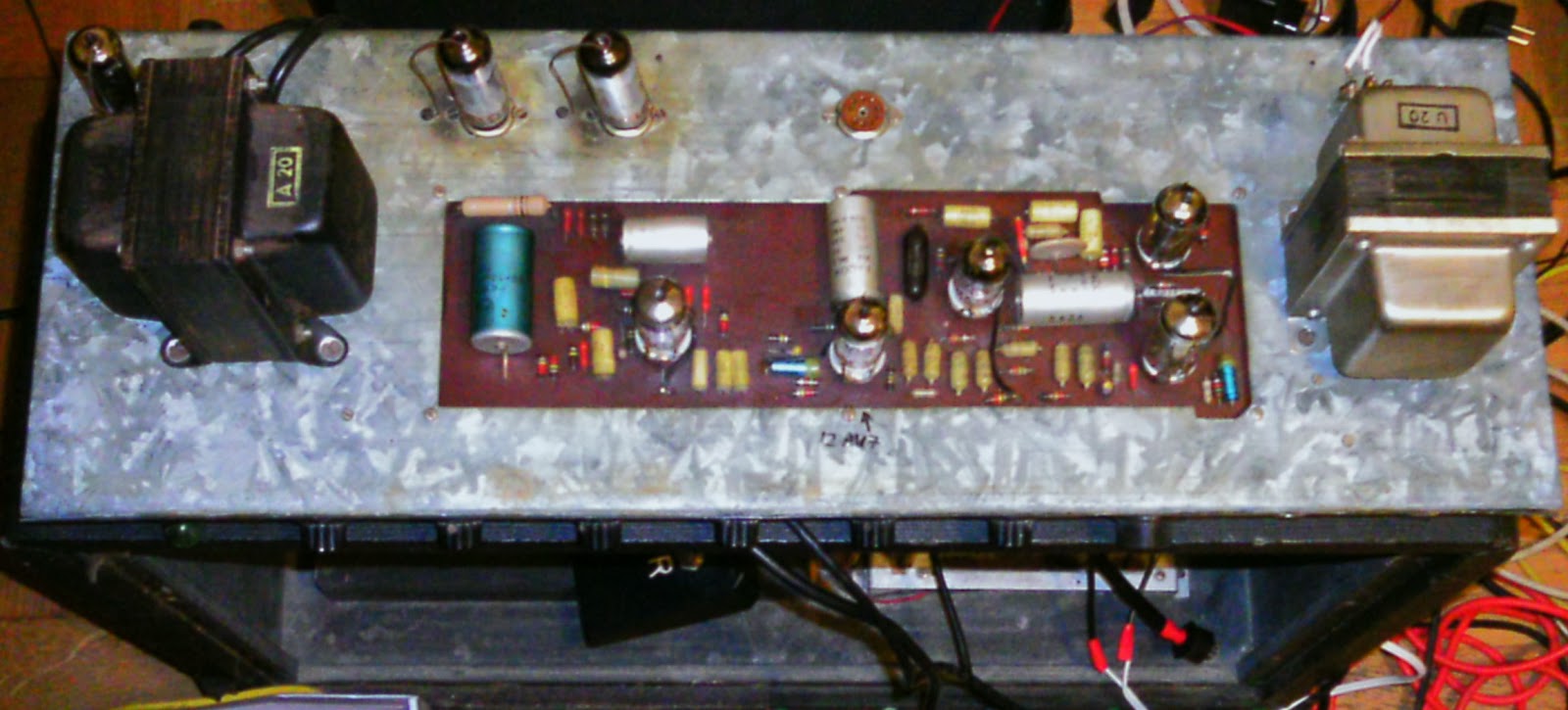 Vintage tube amplifier repair! Guitar Dreamer