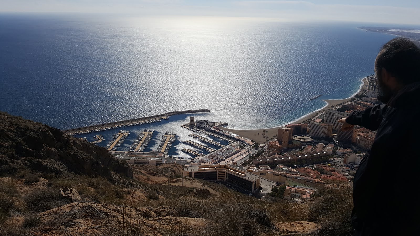 El puerto de Aguadulce desde las Antenas