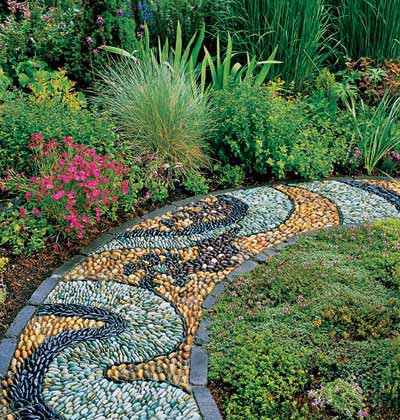 LA FOTO DEL DIA pebble mosaic in a Washington state garden 81